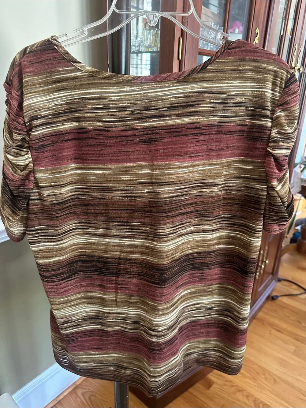 Cato Striped Short Sleeve Scoop Neck Top in Brown and Rust